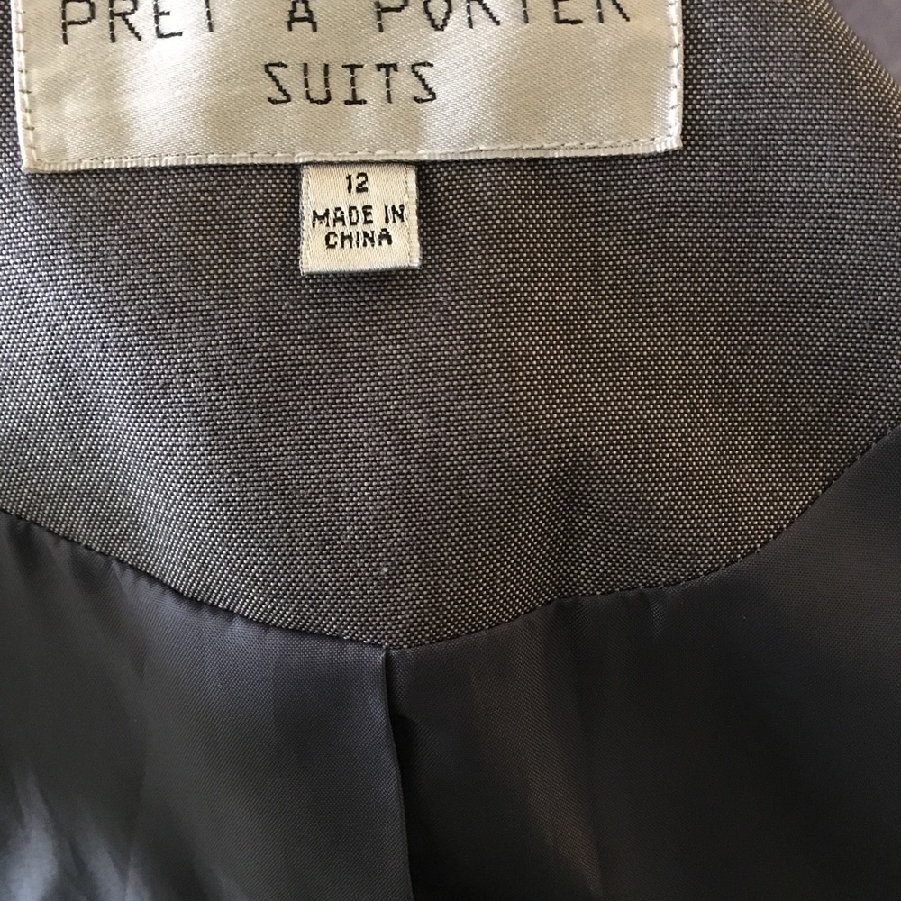 Buttoned Suit Top - Picture 5 of 6